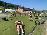  autor: Lena Oborn�